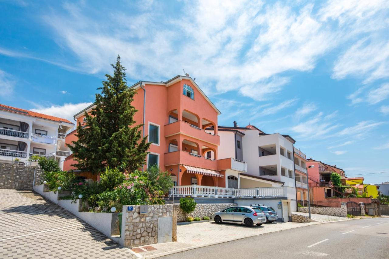 Apartments Mikanovic Crikvenica Esterno foto