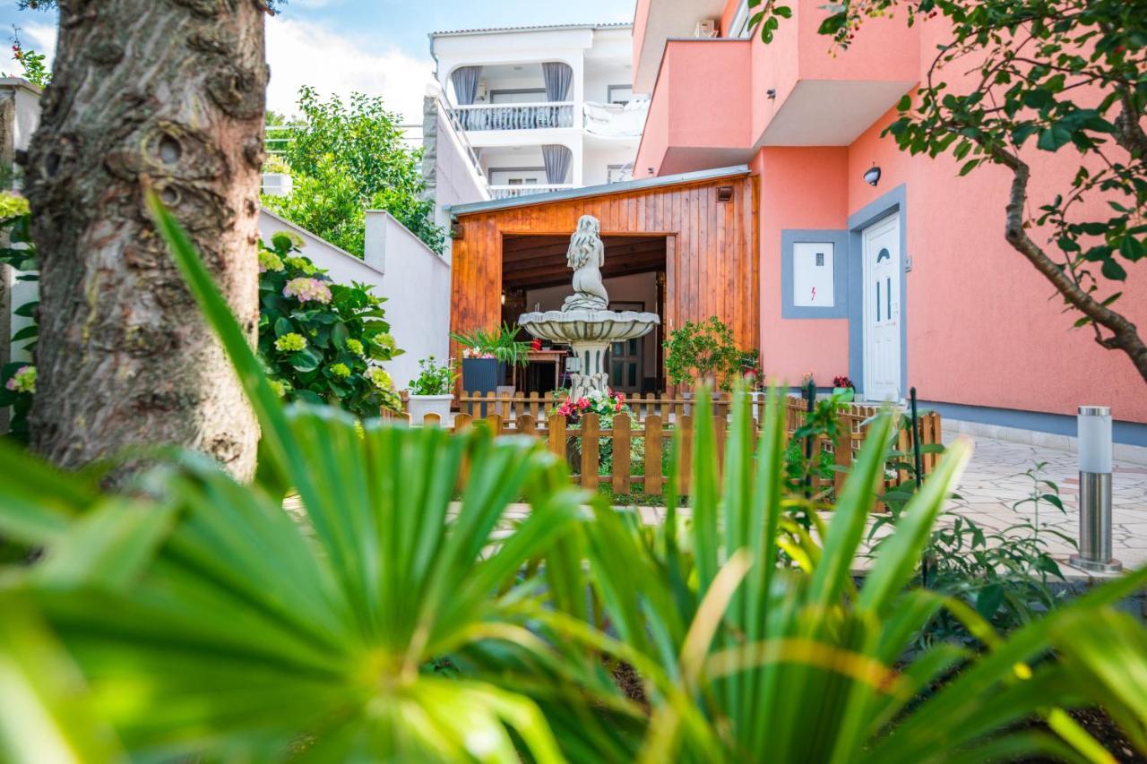 Apartments Mikanovic Crikvenica Esterno foto