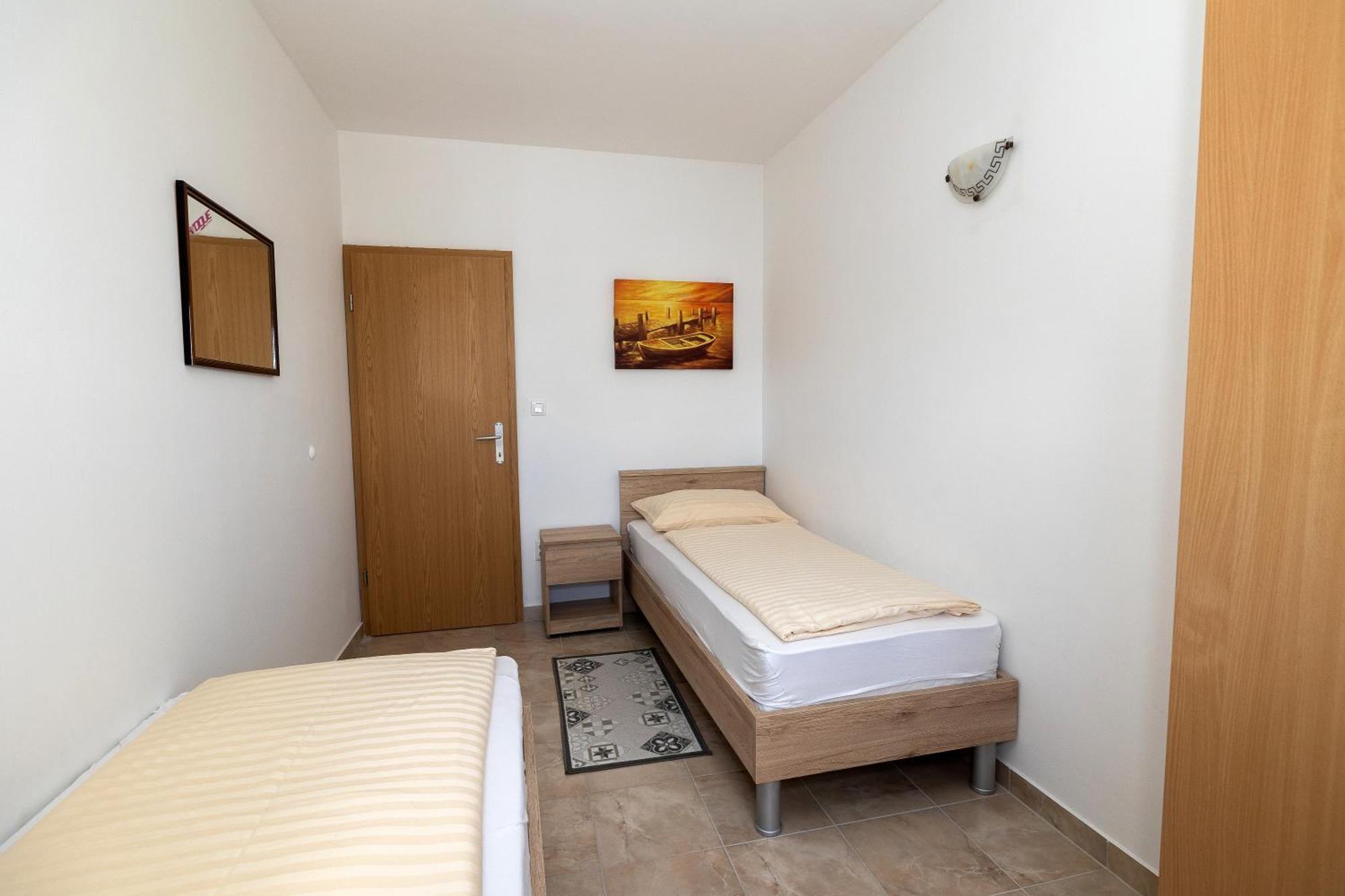 Apartments Mikanovic Crikvenica Esterno foto