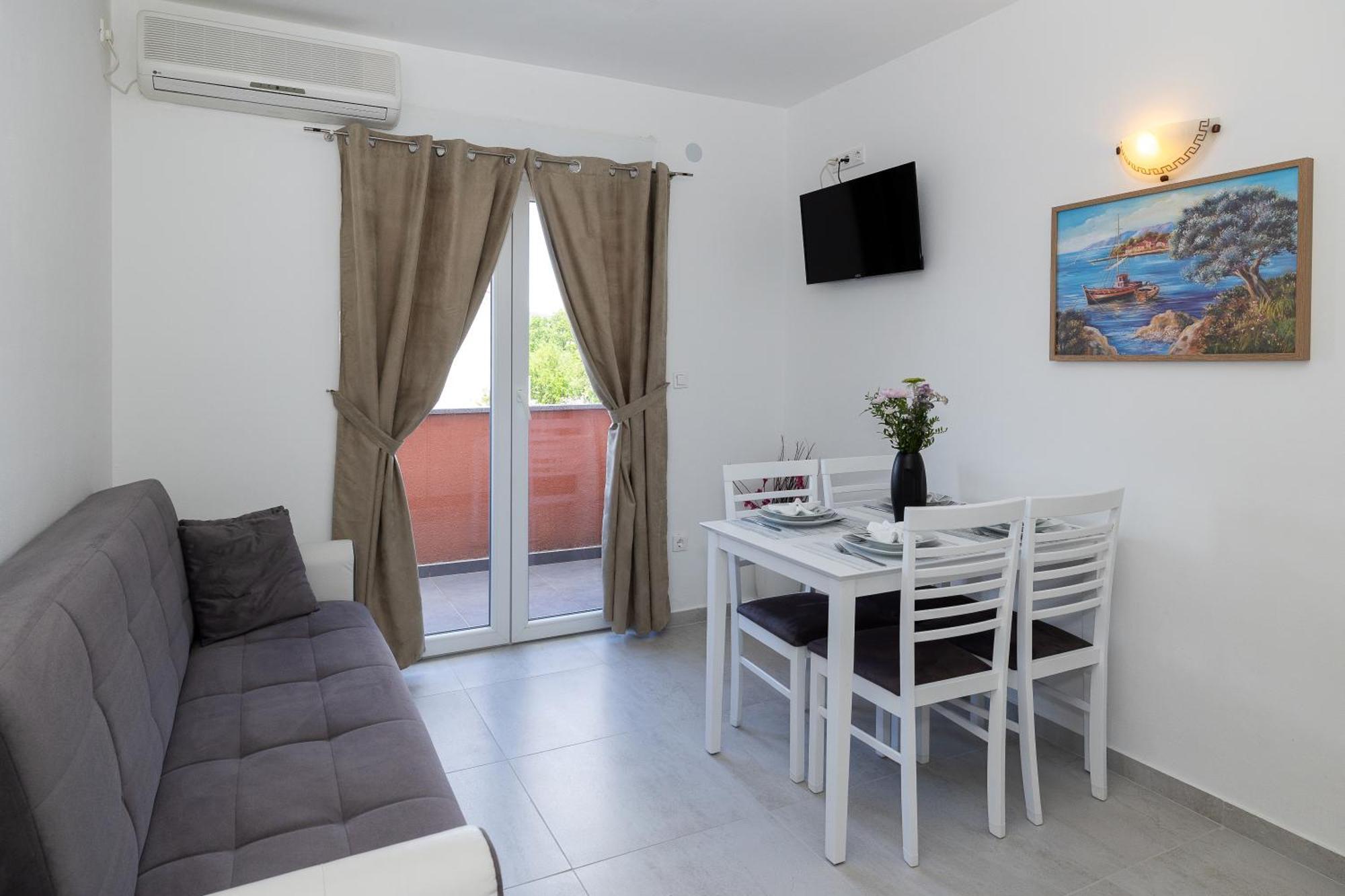 Apartments Mikanovic Crikvenica Esterno foto